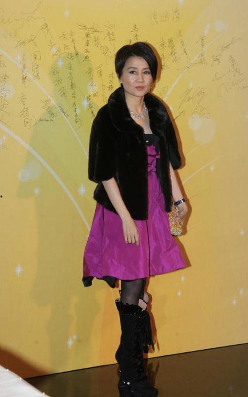 梁安琪最新爆料公主裙,公主裙背后的时尚传奇与情感纠葛” 第2张 梁安琪最新爆料公主裙,公主裙背后的时尚传奇与情感纠葛” 第2张